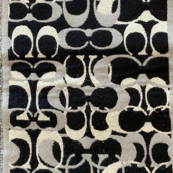 Coach Monogram Scarf - Picture 2 of 4